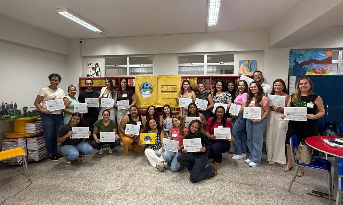 Projeto Ler o Mundo: mais quatro escolas da Rede Municipal de Ensino serão contempladas com a Biblioteca "Alberto Mussa"