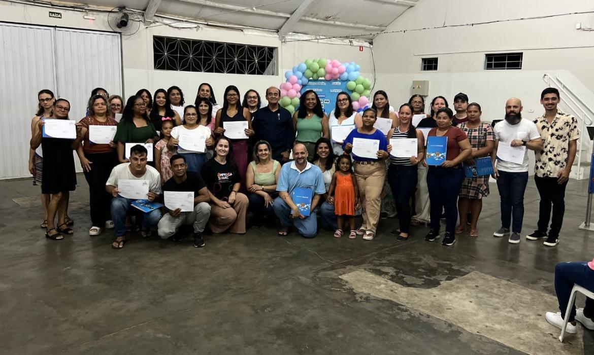 64 participantes do Projeto Empreendedorismo Social Qualificando Pessoas são certificados em Guaraná