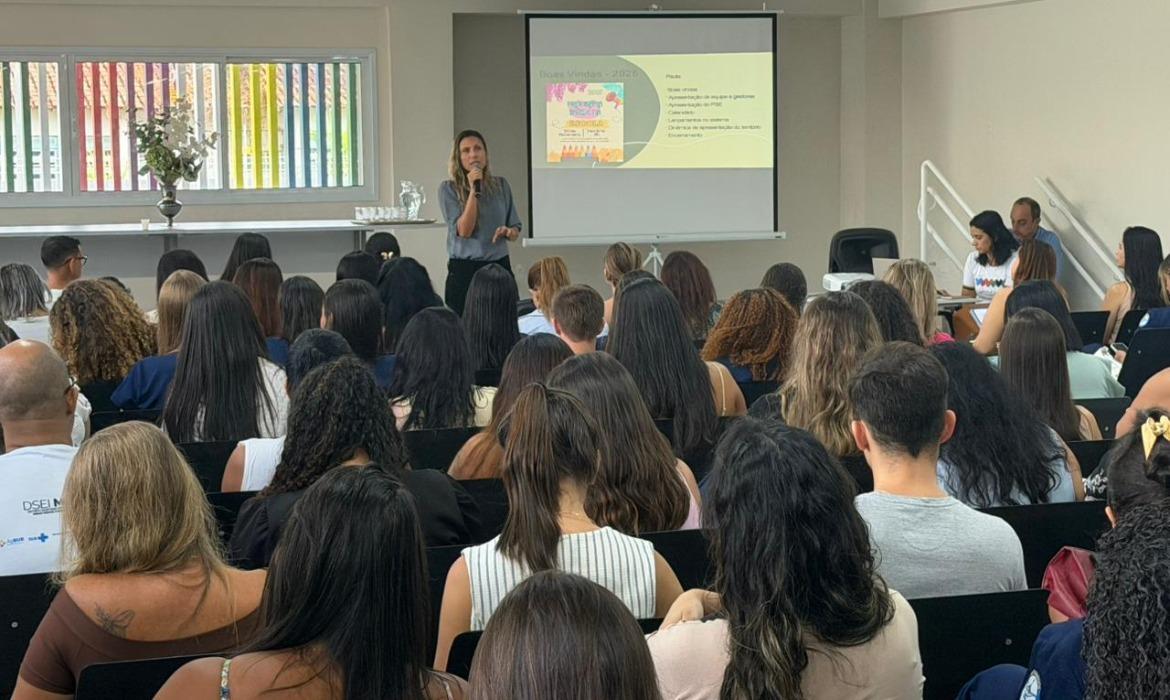 Profissionais da assistência social, educação e saúde participam da Primeira Reunião Geral do Programa Saúde na Escola em 2026