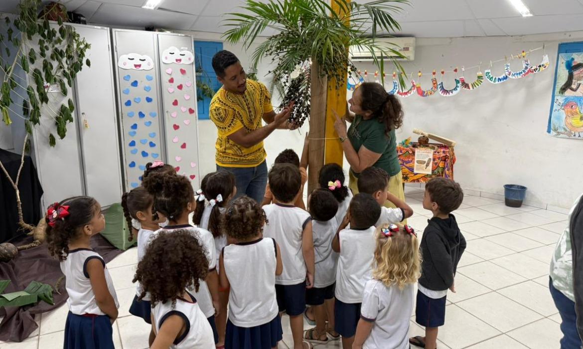 Exposição no Cmei “Narizinho” destaca vivências da Cultura Indígena na Educação Infantil