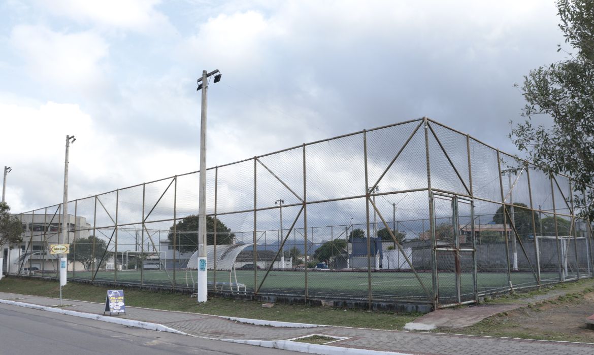 Campo de futebol do bairro São Marcos terá novo alambrado