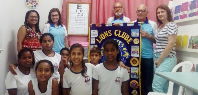 Alunos do CMEB Mario Leal passam por triagem do projeto  “Um Novo Olhar”