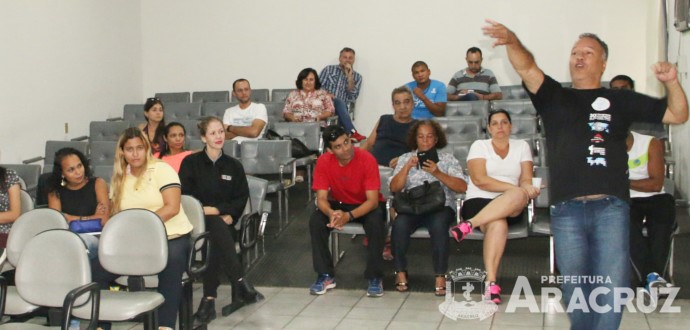 Secretaria de esporte, lazer e juventude dá o “ponta pé inicial” para a implantação do Projeto Escolinha de Atletismo