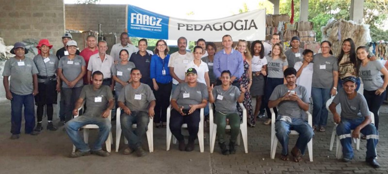 Catadores de materiais recicláveis participam de qualificação