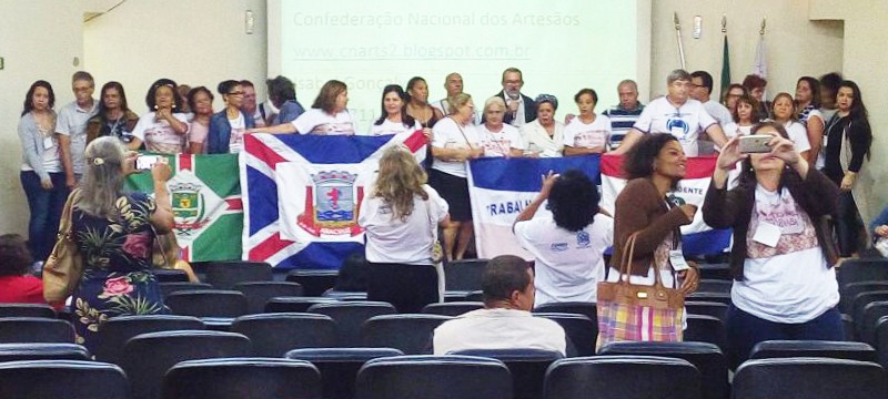 Artesãos de Aracruz participam de congresso sobre seus direitos e ampliação dos serviços ofertados