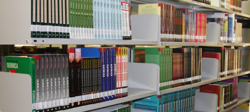 Biblioteca Pública Municipal de Aracruz realiza inventário do Acervo Bibliográfico