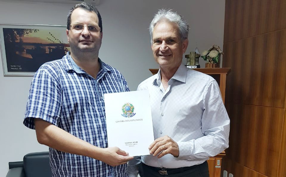 Aracruz recebe emenda parlamentar para aquisição de ambulância