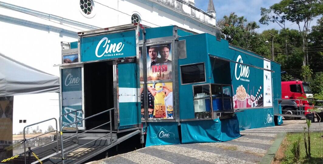 Cinema itinerante desembarca em Barra do Riacho na próxima segunda
