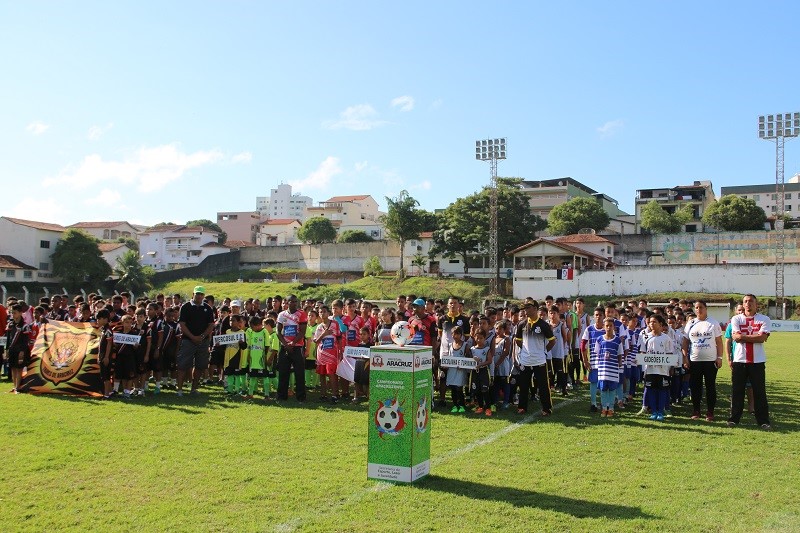 E a rede balança na primeira rodada do Campeonato Municipal de Futebol Infantil