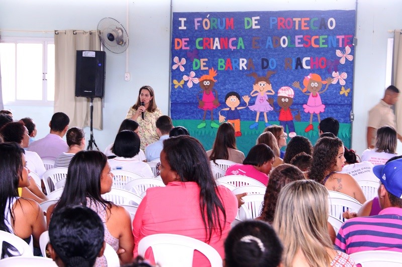 Festa da Família: poesia, musical e show de talentos em Barra do Riacho 
