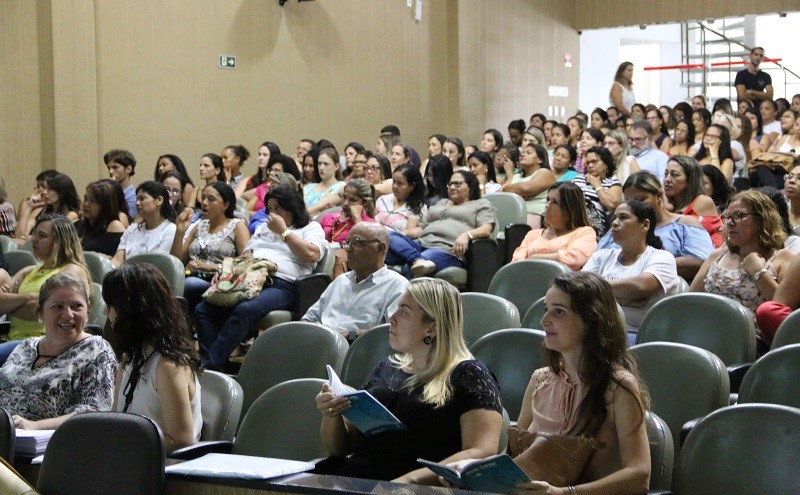 Profissionais da saúde participam de qualificação para atuarem na Rede Cuidar