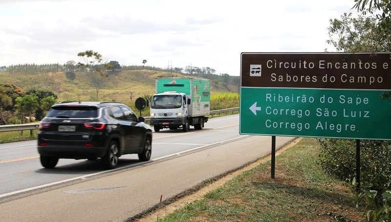 Circuito Encanto e Sabores do Campo: prefeitura finaliza instalações de placas da Rota do Agroturismo em Aracruz