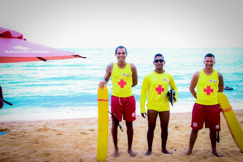  Equipamentos dos guarda-vidas oferecem maior suporte a banhistas durante o verão