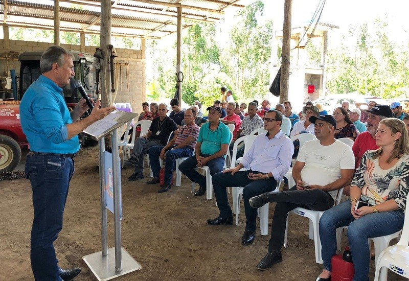 “Dia de Campo de Cafeicultura” traz palestras sobre a correta irrigação e destinação da palha do café