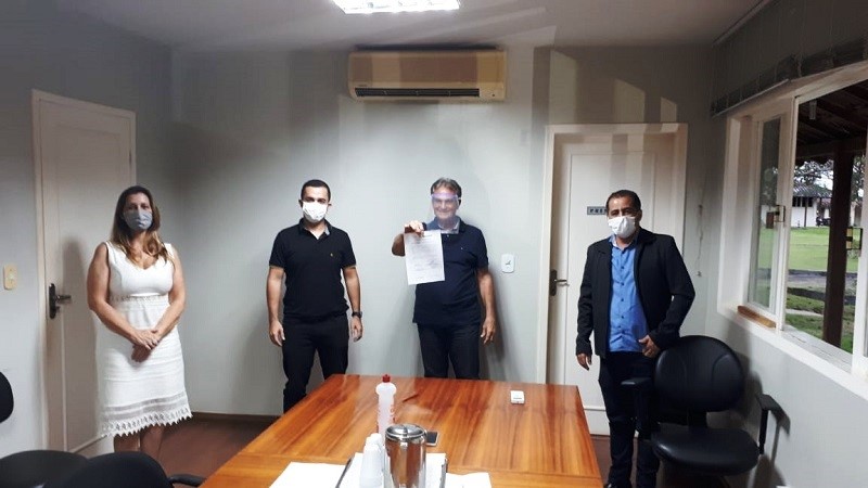 PMA assina ordem de serviço para reforma e ampliação do Centro Associativo Reviver 