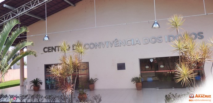Centro de Convivência do Idoso "Maria José Coutinho Devens" homenageia idosos