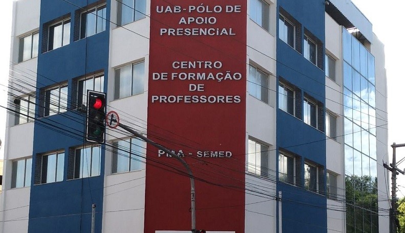 Fachada do prédio do Polo UAB em Aracruz ganha novo revestimento